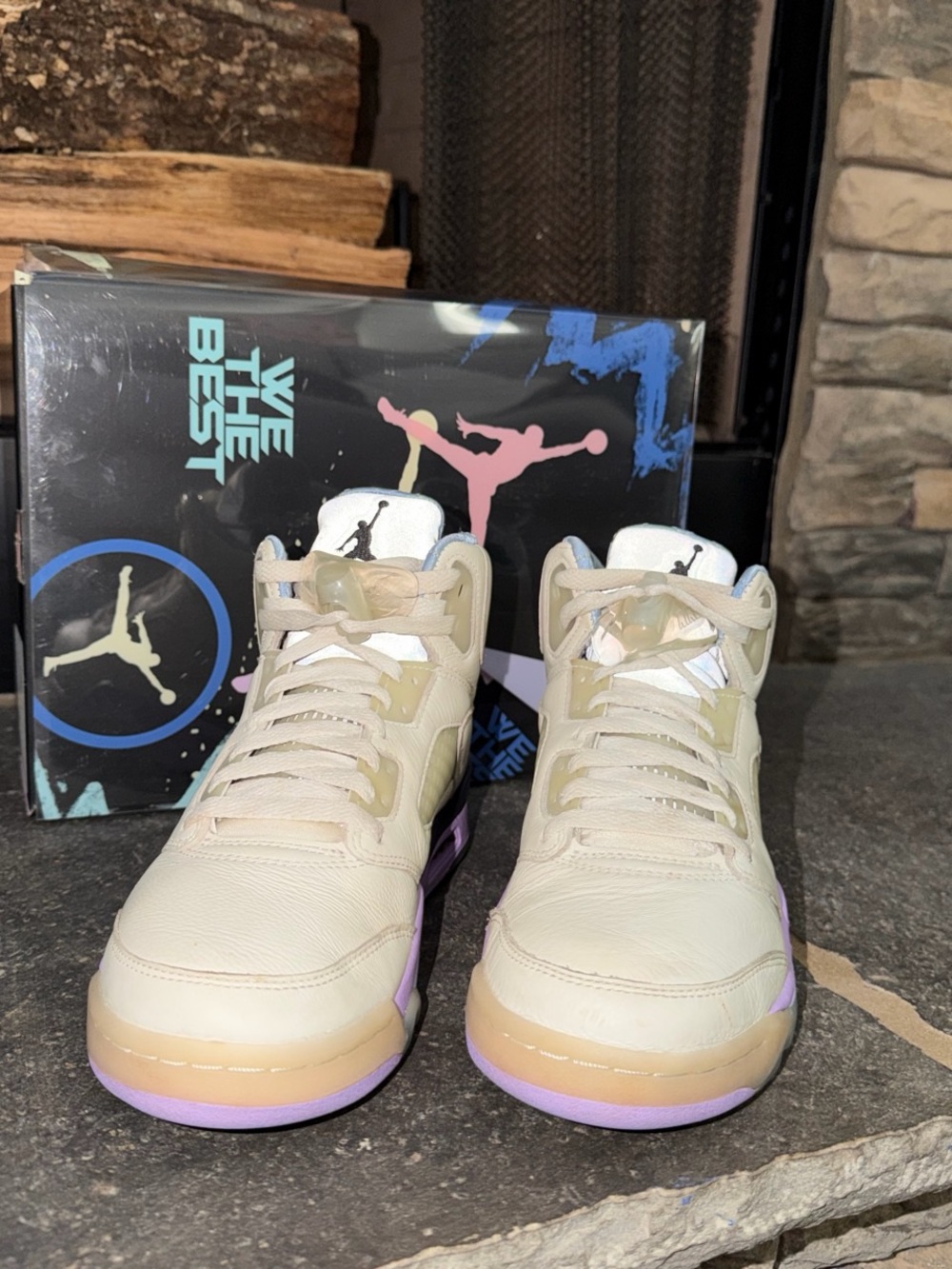 Jordan Low-Top Sneakers in Cream and Light Blue